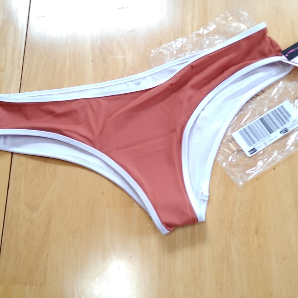 Victoria's secrets cheeky bikini bottoms